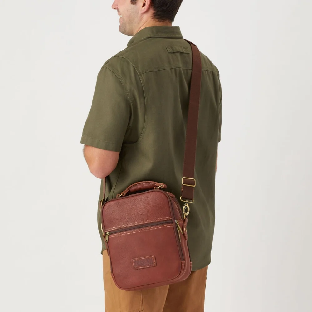 Duluth Trading Co Lifetime Leather Travel Bag